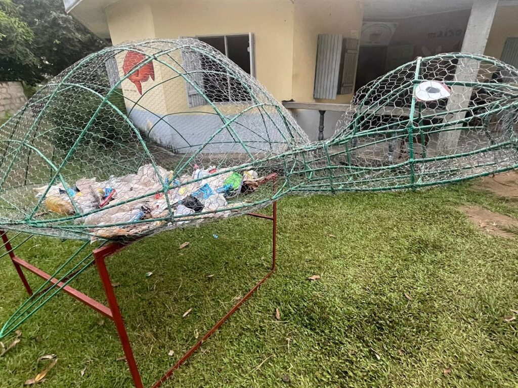 Structure de collecte des déchets plastiques à Ebodjè