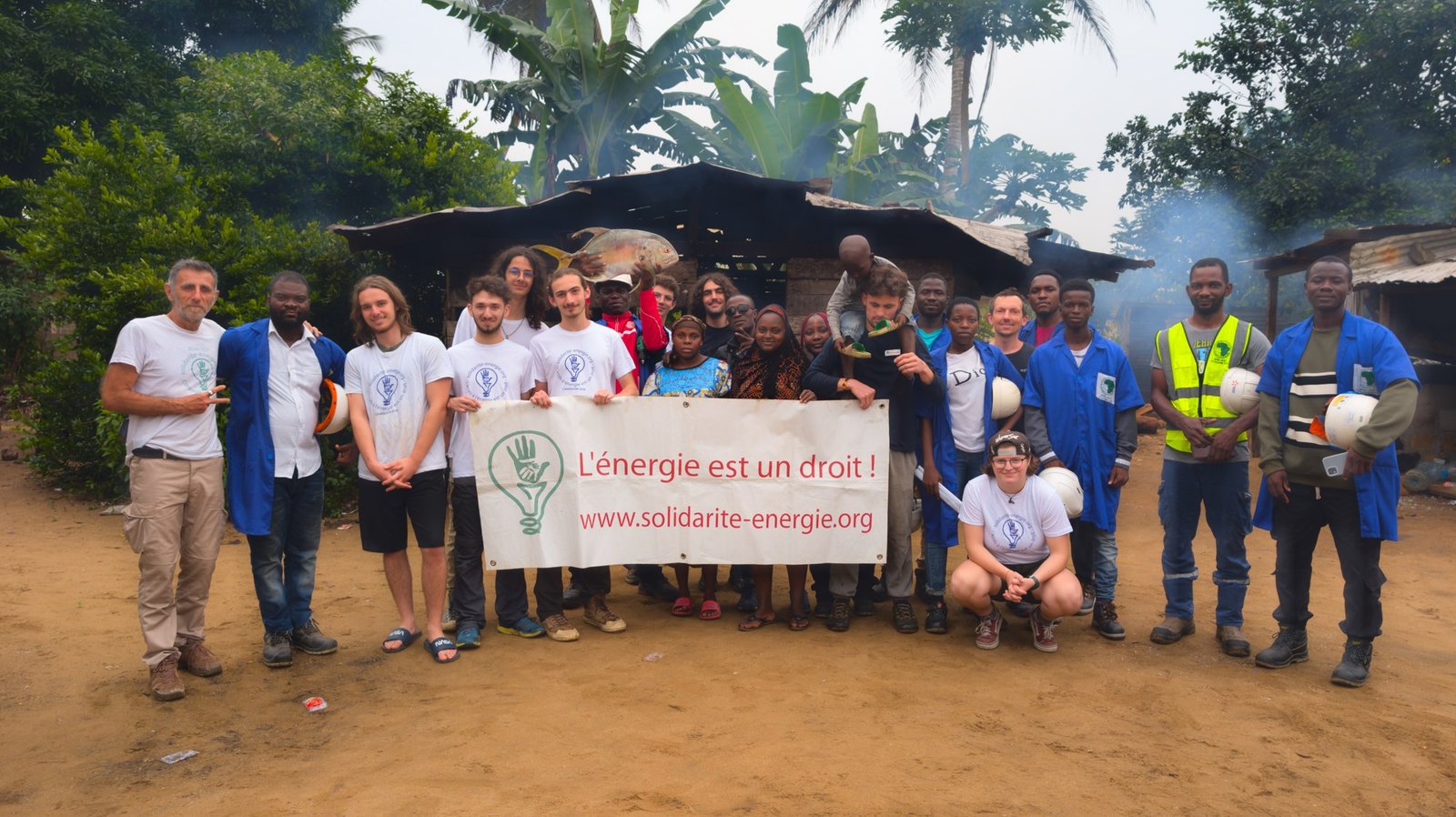 Jeunes et partenaires franco-camerounais réunis autour de l’énergie solaire à Ebodjè